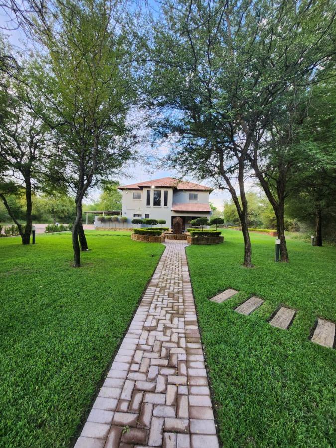 Rip Van Winkel Guest House Lephalale Zewnętrze zdjęcie