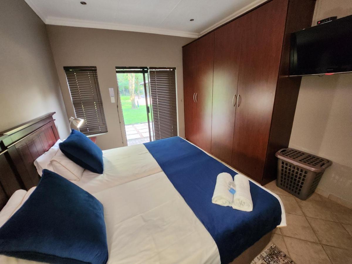 Rip Van Winkel Guest House Lephalale Zewnętrze zdjęcie